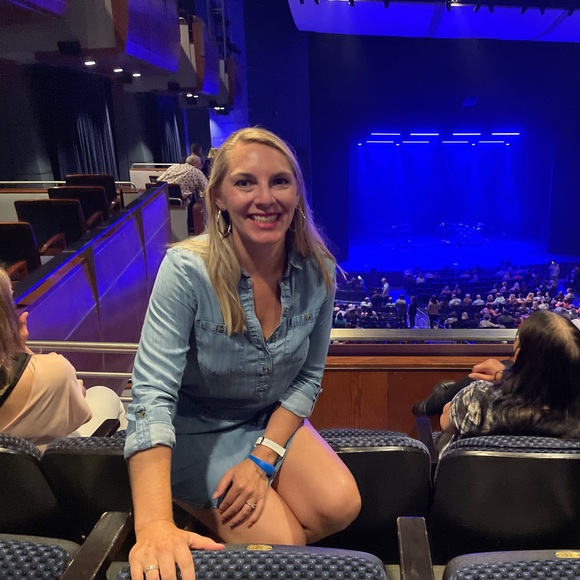 Meet your Posher, Tory - Picture 1 of 1